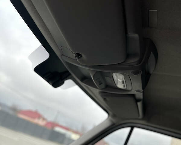 Белый Рено Мастер, объемом двигателя 2.3 л и пробегом 240 тыс. км за 18500 $, фото 53 на Automoto.ua