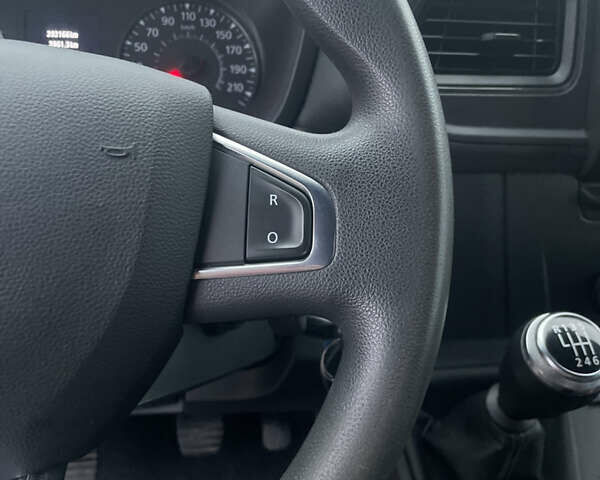 Белый Рено Мастер, объемом двигателя 2.3 л и пробегом 202 тыс. км за 21900 $, фото 24 на Automoto.ua