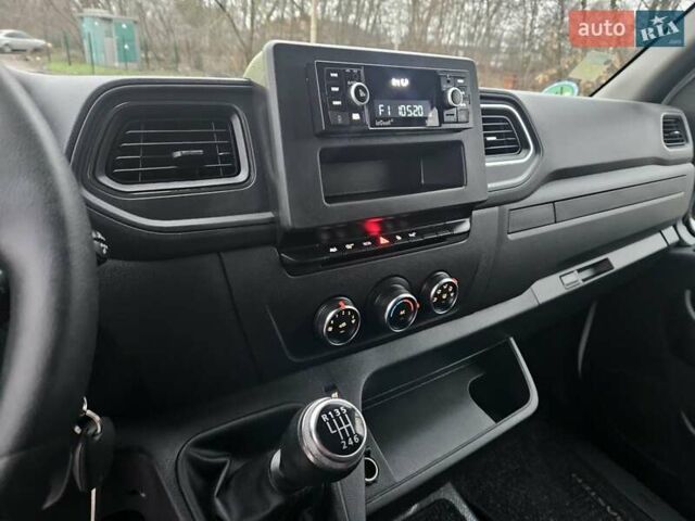 Белый Рено Мастер, объемом двигателя 2.3 л и пробегом 184 тыс. км за 18300 $, фото 45 на Automoto.ua