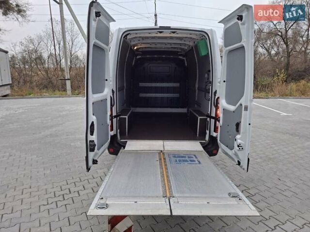 Білий Рено Мастєр, об'ємом двигуна 2.3 л та пробігом 240 тис. км за 18456 $, фото 36 на Automoto.ua