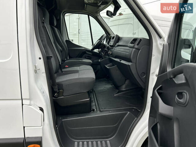 Білий Рено Мастєр, об'ємом двигуна 2.3 л та пробігом 169 тис. км за 18400 $, фото 33 на Automoto.ua