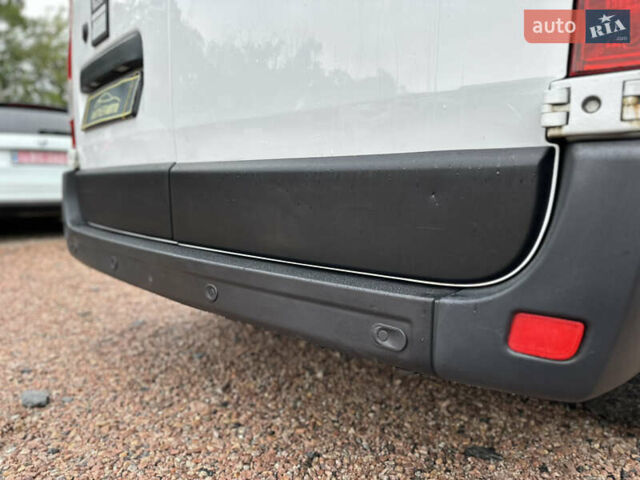 Білий Рено Мастєр, об'ємом двигуна 2.3 л та пробігом 204 тис. км за 22300 $, фото 9 на Automoto.ua
