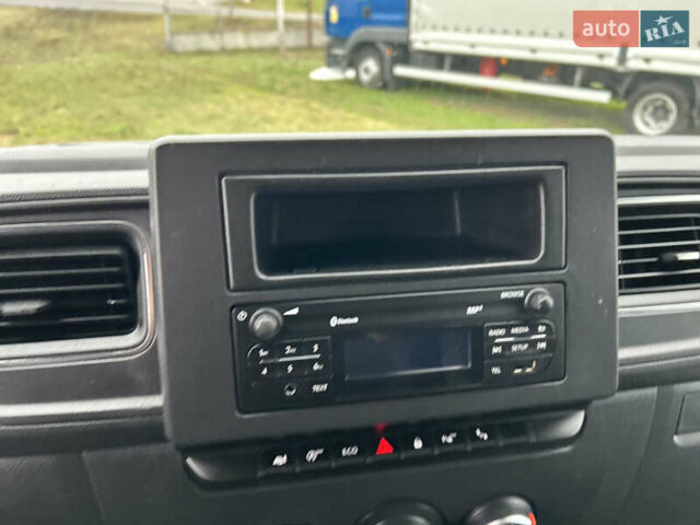 Білий Рено Мастєр, об'ємом двигуна 2.3 л та пробігом 169 тис. км за 18400 $, фото 48 на Automoto.ua