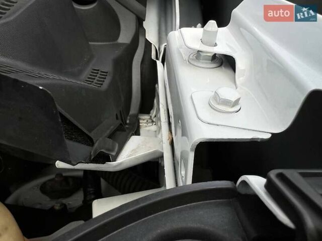 Белый Рено Мастер, объемом двигателя 2.3 л и пробегом 293 тыс. км за 24999 $, фото 49 на Automoto.ua