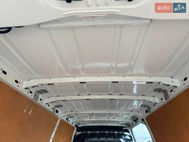 Белый Рено Мастер, объемом двигателя 2.3 л и пробегом 176 тыс. км за 21300 $, фото 28 на Automoto.ua