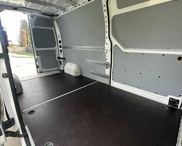 Белый Рено Мастер, объемом двигателя 2.3 л и пробегом 193 тыс. км за 22500 $, фото 38 на Automoto.ua