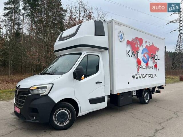 Белый Рено Мастер, объемом двигателя 2.3 л и пробегом 293 тыс. км за 24999 $, фото 1 на Automoto.ua