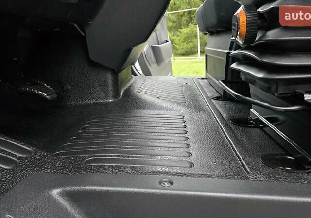 Белый Рено Мастер, объемом двигателя 2.3 л и пробегом 193 тыс. км за 21700 $, фото 14 на Automoto.ua