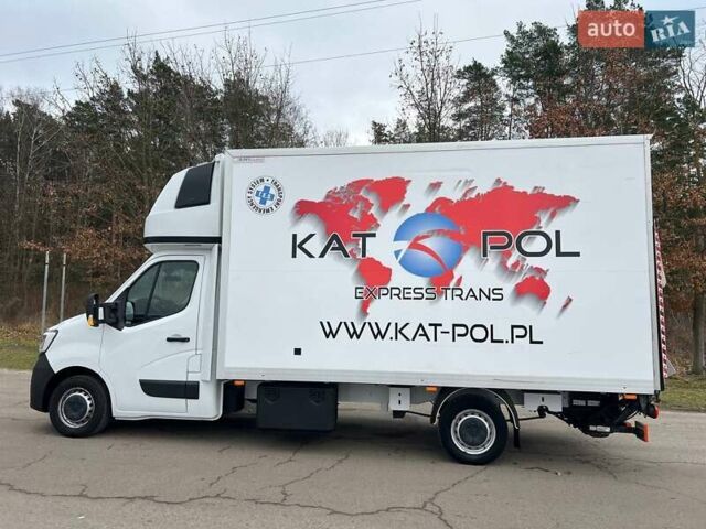 Белый Рено Мастер, объемом двигателя 2.3 л и пробегом 293 тыс. км за 24999 $, фото 3 на Automoto.ua