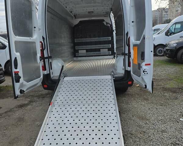 Белый Рено Мастер, объемом двигателя 2.3 л и пробегом 206 тыс. км за 21000 $, фото 31 на Automoto.ua