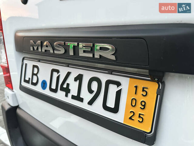 Білий Рено Мастєр, об'ємом двигуна 2.3 л та пробігом 171 тис. км за 18800 $, фото 65 на Automoto.ua