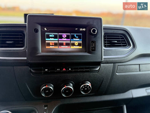 Белый Рено Мастер, объемом двигателя 2.3 л и пробегом 230 тыс. км за 19950 $, фото 26 на Automoto.ua