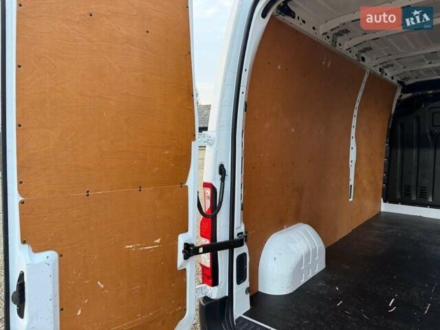 Белый Рено Мастер, объемом двигателя 2.3 л и пробегом 176 тыс. км за 21300 $, фото 26 на Automoto.ua