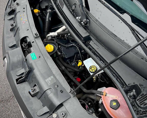 Белый Рено Мастер, объемом двигателя 2.3 л и пробегом 229 тыс. км за 25300 $, фото 48 на Automoto.ua