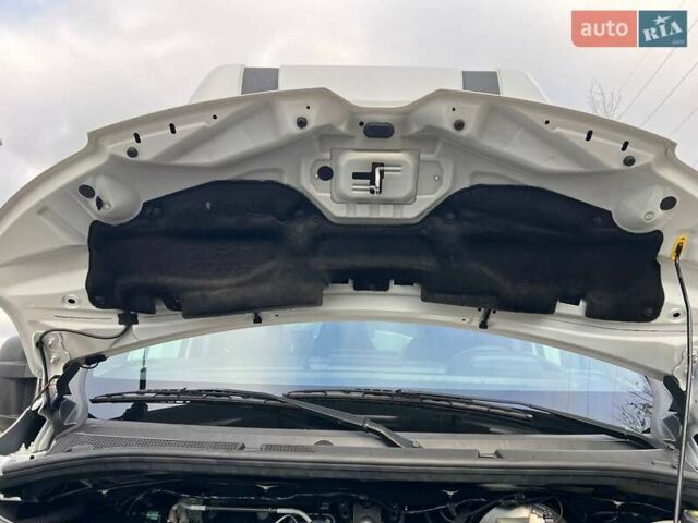 Белый Рено Мастер, объемом двигателя 2.3 л и пробегом 293 тыс. км за 24999 $, фото 51 на Automoto.ua