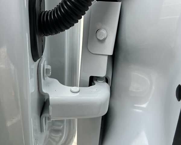 Білий Рено Мастєр, об'ємом двигуна 2.3 л та пробігом 164 тис. км за 19750 $, фото 62 на Automoto.ua