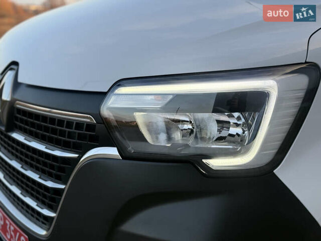 Белый Рено Мастер, объемом двигателя 2.3 л и пробегом 230 тыс. км за 19950 $, фото 5 на Automoto.ua