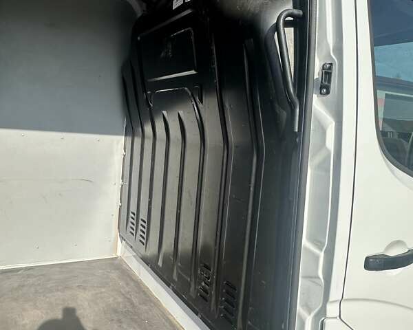 Білий Рено Мастєр, об'ємом двигуна 2.3 л та пробігом 187 тис. км за 21800 $, фото 40 на Automoto.ua