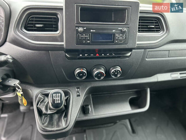 Білий Рено Мастєр, об'ємом двигуна 2.3 л та пробігом 169 тис. км за 18400 $, фото 44 на Automoto.ua