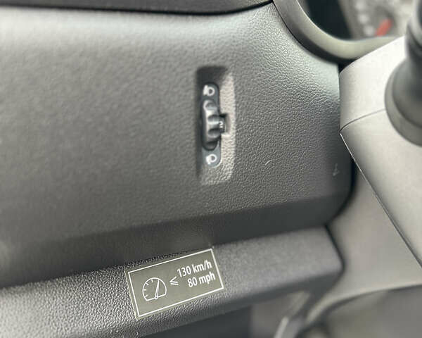 Белый Рено Мастер, объемом двигателя 2.3 л и пробегом 240 тыс. км за 18500 $, фото 46 на Automoto.ua