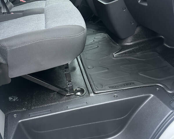 Білий Рено Мастєр, об'ємом двигуна 2.3 л та пробігом 40 тис. км за 23300 $, фото 37 на Automoto.ua