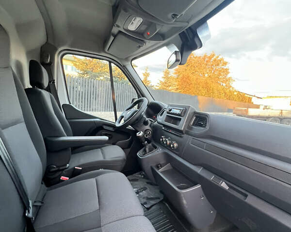 Белый Рено Мастер, объемом двигателя 2.3 л и пробегом 189 тыс. км за 18555 $, фото 33 на Automoto.ua