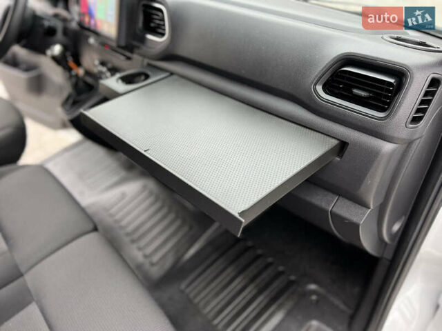 Белый Рено Мастер, объемом двигателя 2.3 л и пробегом 233 тыс. км за 17900 $, фото 115 на Automoto.ua