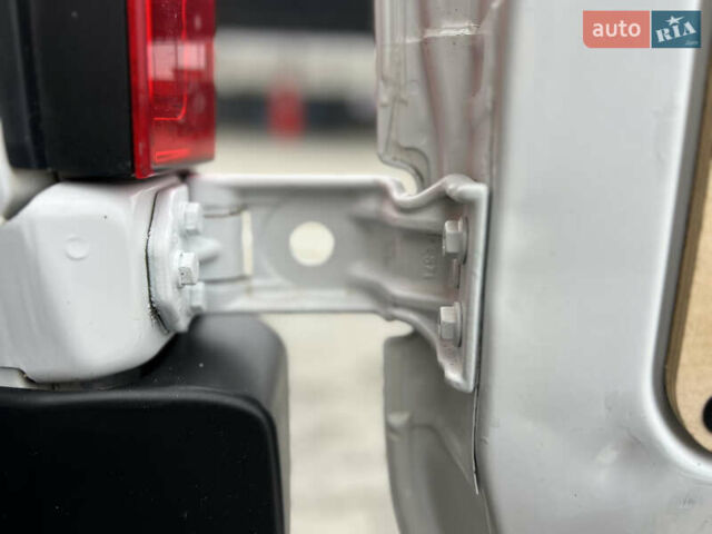 Белый Рено Мастер, объемом двигателя 2.3 л и пробегом 233 тыс. км за 17900 $, фото 80 на Automoto.ua