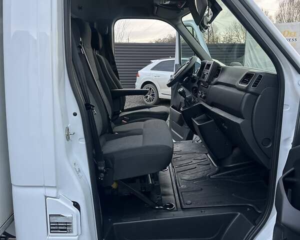 Белый Рено Мастер, объемом двигателя 2.3 л и пробегом 290 тыс. км за 25200 $, фото 23 на Automoto.ua