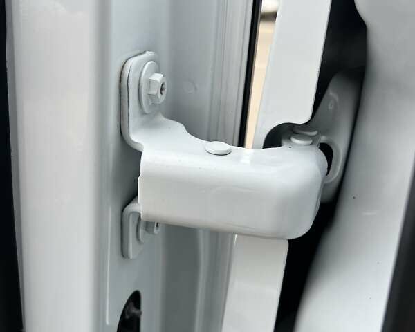 Білий Рено Мастєр, об'ємом двигуна 2.3 л та пробігом 164 тис. км за 19750 $, фото 61 на Automoto.ua