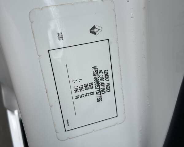 Белый Рено Мастер, объемом двигателя 2.3 л и пробегом 180 тыс. км за 22000 $, фото 38 на Automoto.ua