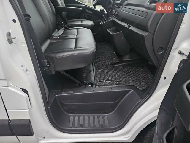 Белый Рено Мастер, объемом двигателя 2.3 л и пробегом 184 тыс. км за 18300 $, фото 56 на Automoto.ua