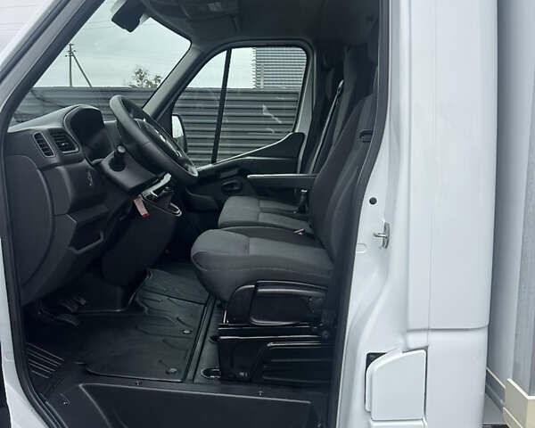 Белый Рено Мастер, объемом двигателя 2.3 л и пробегом 36 тыс. км за 25600 $, фото 29 на Automoto.ua