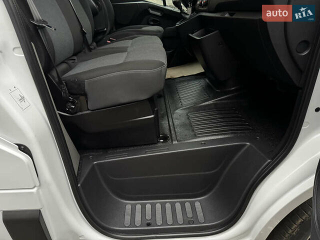 Белый Рено Мастер, объемом двигателя 2.3 л и пробегом 66 тыс. км за 25800 $, фото 50 на Automoto.ua