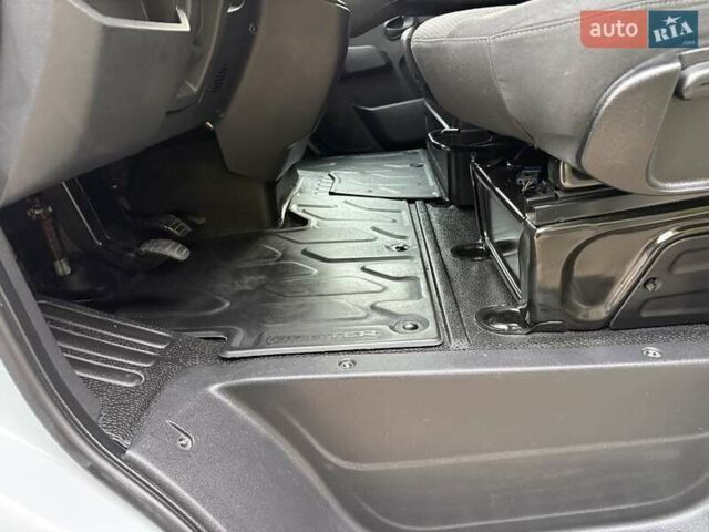 Білий Рено Мастєр, об'ємом двигуна 2.3 л та пробігом 248 тис. км за 20950 $, фото 39 на Automoto.ua