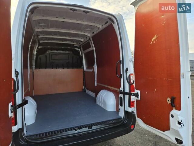 Белый Рено Мастер, объемом двигателя 2.3 л и пробегом 179 тыс. км за 18900 $, фото 34 на Automoto.ua