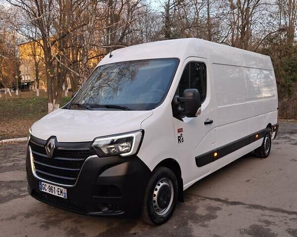 Белый Рено Мастер, объемом двигателя 2.3 л и пробегом 288 тыс. км за 19500 $, фото 1 на Automoto.ua