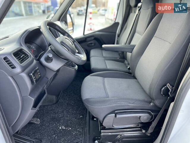 Белый Рено Мастер, объемом двигателя 2.3 л и пробегом 170 тыс. км за 19900 $, фото 81 на Automoto.ua