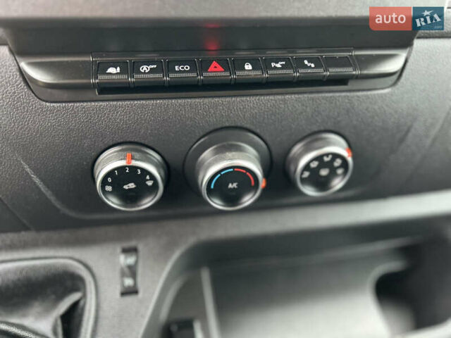 Білий Рено Мастєр, об'ємом двигуна 2.3 л та пробігом 169 тис. км за 18400 $, фото 45 на Automoto.ua