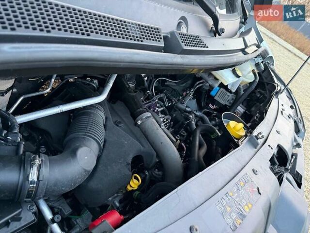 Белый Рено Мастер, объемом двигателя 2.3 л и пробегом 176 тыс. км за 21300 $, фото 33 на Automoto.ua