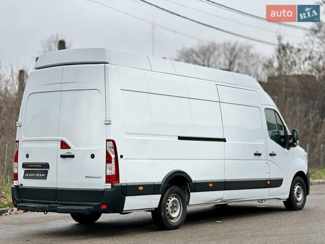 Белый Рено Мастер, объемом двигателя 2.3 л и пробегом 372 тыс. км за 18500 $, фото 4 на Automoto.ua