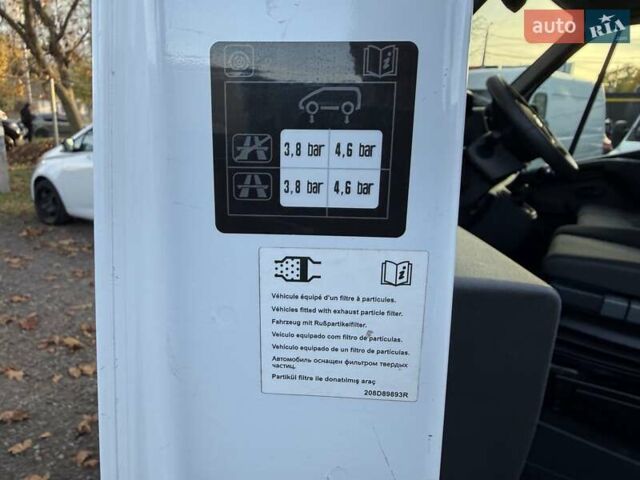 Білий Рено Мастєр, об'ємом двигуна 2.3 л та пробігом 205 тис. км за 20500 $, фото 8 на Automoto.ua
