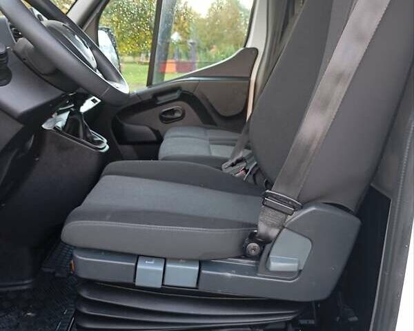 Белый Рено Мастер, объемом двигателя 0 л и пробегом 166 тыс. км за 18300 $, фото 28 на Automoto.ua