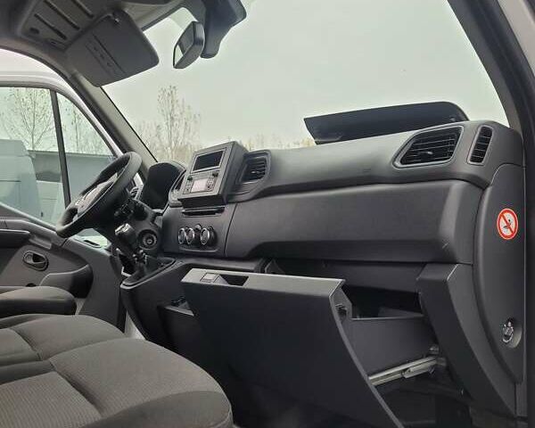 Белый Рено Мастер, объемом двигателя 2.3 л и пробегом 178 тыс. км за 20800 $, фото 55 на Automoto.ua