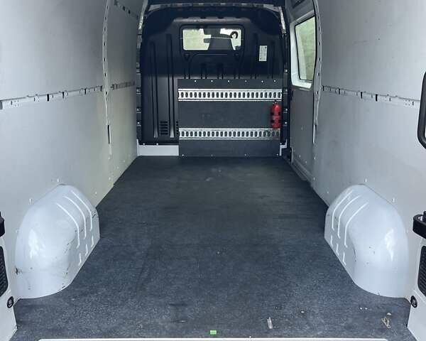 Белый Рено Мастер, объемом двигателя 2.3 л и пробегом 180 тыс. км за 22000 $, фото 19 на Automoto.ua