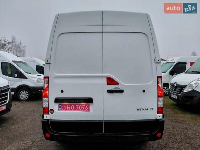 Белый Рено Мастер, объемом двигателя 2.3 л и пробегом 216 тыс. км за 20000 $, фото 3 на Automoto.ua