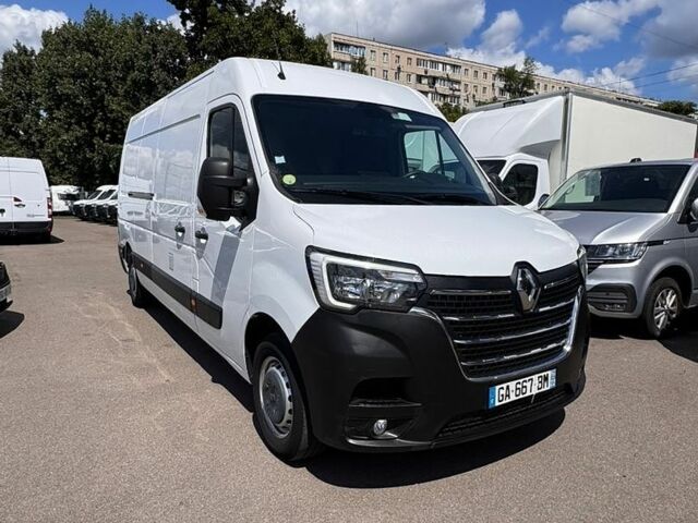 Белый Рено Мастер, объемом двигателя 2.3 л и пробегом 239 тыс. км за 23500 $, фото 1 на Automoto.ua
