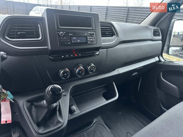 Белый Рено Мастер, объемом двигателя 2.3 л и пробегом 36 тыс. км за 25600 $, фото 40 на Automoto.ua