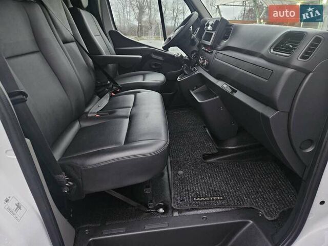 Белый Рено Мастер, объемом двигателя 2.3 л и пробегом 184 тыс. км за 18300 $, фото 55 на Automoto.ua