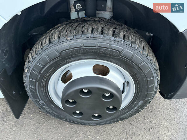 Білий Рено Мастєр, об'ємом двигуна 2.3 л та пробігом 233 тис. км за 27200 $, фото 31 на Automoto.ua